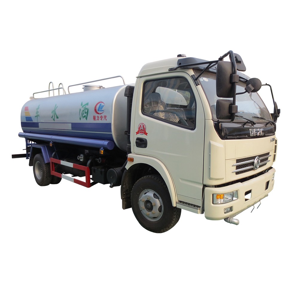 Lori Penyiraman 7000 Liter